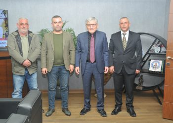 Şanlıurfa Eyyübiye Belediyesi’nden üyelerimiz Mehmet Yıldırım, Sinan Moğal ve Koray Palalı, Genel Başkanımız Nihat Yurdakul’u ziyaret etti.