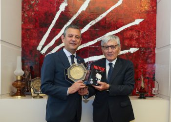 Genel Başkanımız Nihat Yurdakul, Cumhuriyet Halk Partisi Genel Başkanı Özgür Özel’i ziyaret etti