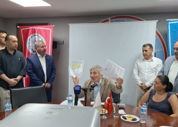 İzmir Büyükşehir Belediyesi’ndeki İşten Çıkarmalara İlişkin Basın Toplantısı Düzenledik